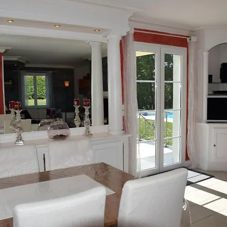 Ferienhaus Chic In With Swimming Pool Montaigu-de-Quercy