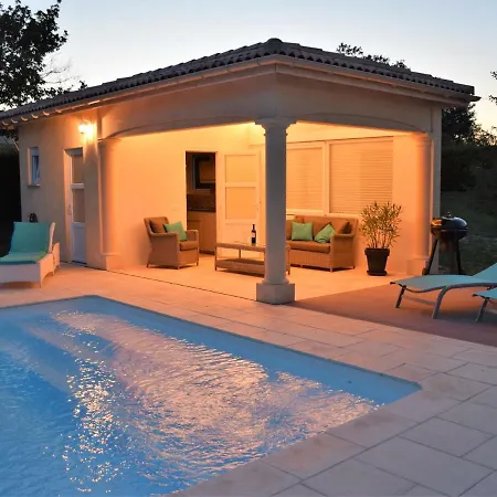Chic In With Swimming Pool Ferienhaus Montaigu-de-Quercy